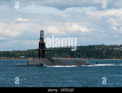 The Gold Crew of the Ohio-class ballistic-missile submarine USS Alabama (SSBN 731) Stock Photo