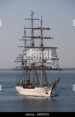 The Royal Oman Navy’s three mast square rigged clipper SHABAB OMAN II approaching the Naval Base Stock Photo
