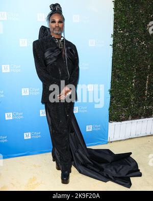 West Hollywood, United States. 27th Oct, 2022. WEST HOLLYWOOD, LOS ANGELES, CALIFORNIA, USA - OCTOBER 27: American actor Billy Porter arrives at the City Of Hope's 2022 Spirit Of Life Gala held at the Pacific Design Center on October 27, 2022 in West Hollywood, Los Angeles, California, United States. (Photo by Xavier Collin/Image Press Agency) Credit: Image Press Agency/Alamy Live News Stock Photo