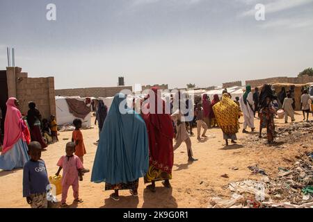 Refugee camp (IDP - Internal displaced persons) taking refuge from armed conflict between opposition groups and government. Stock Photo