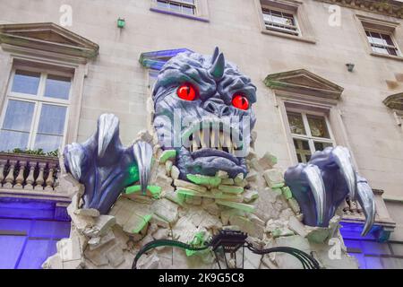 London, UK. 28th October 2022. Annabel's club have installed a typically elaborate decoration ahead of Halloween. The club in Mayfair is known for its extravagant seasonal decorations. Credit: Vuk Valcic/Alamy Live News Stock Photo