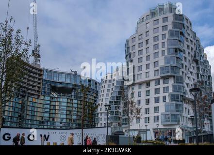 Battersea roof gardens and Prospect Place, new mixed-use sustainable development at refurbished Battersea Power Station, Wandsworth, SW London. Stock Photo