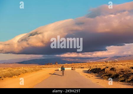 Hiking the California Aqueduct, Pacific Crest Trail, California, USA Stock Photo