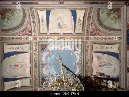 PALACIO BUENAVISTA- INTERIOR- SALON DE PRIM- DET FRESCOS EN EL TECHO. Location: CUARTEL GENERAL DEL EJERCITO DE TIERRA. MADRID. SPAIN. Stock Photo