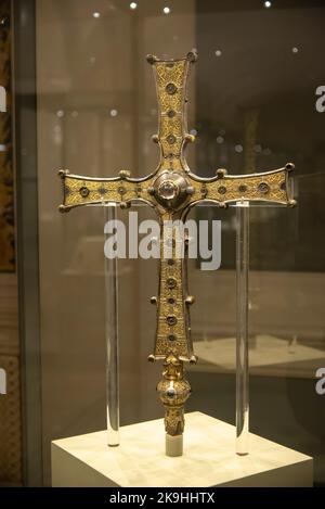 The Cross of Cong in the National Museum of Ireland, Archeology, Dublin Stock Photo