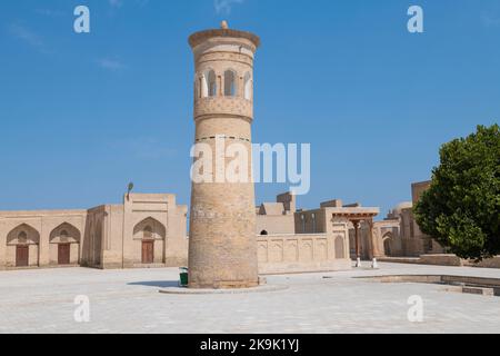 Small minaret on the central square of the city of the dead Chor Bakr. Sumitan, Uzbekistan Stock Photo