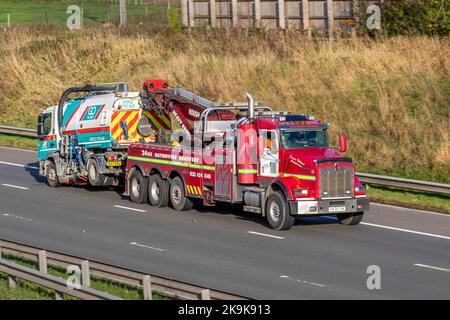 HOUGH GREEN 2008 American truck Kenworth Wrecker Recovery Truck ; 24hr nationwide accident HGV Breakdown recovery vehicle. travelling on the M6 motorway UK Stock Photo