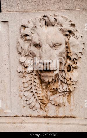 Art Nouveau lion relief at the Schmetterlinghaus Palm House in central Vienna, Austria. Stock Photo