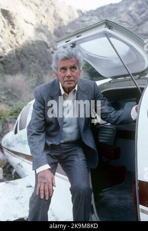 JOHN FORSYTHE in DYNASTY (1981), directed by PHILIP LEACOCK, JEROME COURTLAND and DON MEDFORD. Credit: Aaron Spelling Productions / Album Stock Photo
