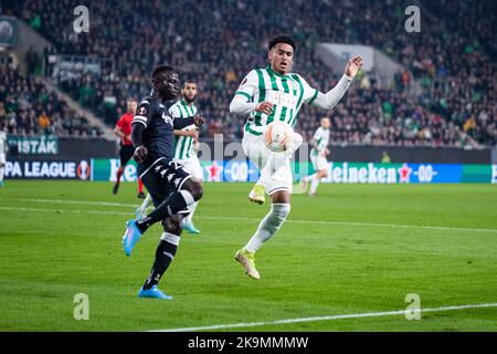 BUDAPEST, HUNGARY - OCTOBER 27: Ryan Mmaee of Ferencvarosi TC controls the  ball during the UEFA Europa League group H match between Ferencvarosi TC  and AS Monaco at Ferencvaros Stadium on October