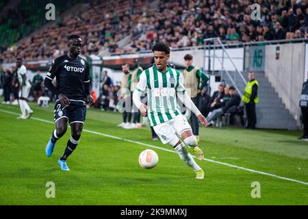 BUDAPEST, HUNGARY - OCTOBER 27: Ryan Mmaee of Ferencvarosi TC controls the  ball during the UEFA Europa League group H match between Ferencvarosi TC  and AS Monaco at Ferencvaros Stadium on October