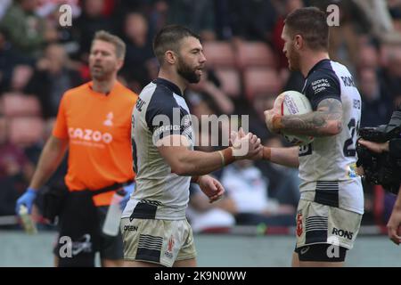 Sheffield, UK. 29th Oct, 2022. Bramall Lane, Sheffield, South Yorkshire, 29th October 2022. Rugby League 2021 World Cup England Rugby League vs Greek Rugby League Andy Ackers (L) of England Rugby League celebrates scoring the try against Greece Rugby League with team mate Marc Sneyd Credit: Touchlinepics/Alamy Live News Stock Photo