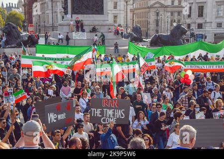 London, UK. 29th October 2022. Iranians and other protesters continue to gather in Trafalgar Square demanding justice for Mahsa Amini and other victims of the Iranian regime, and freedom for Iran. Credit: Vuk Valcic/Alamy Live News Stock Photo