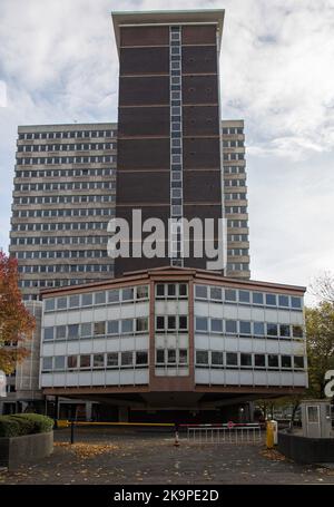 Apollo House Croyden London Stock Photo - Alamy