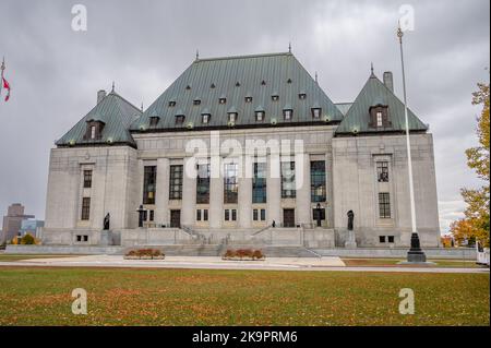 Ottawa, Ontario - October 19, 2022:  Facade of the Supreme Court of Canada building in autumn. Stock Photo