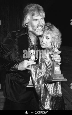 Kenny Rogers and Barbara Mandrell at the 13th Annual Academy Of Country Music Awards  April 12, 1978 Credit: Ralph Dominguez/MediaPunch Stock Photo