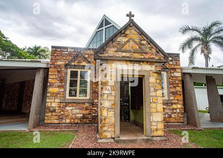 The historic Anglican Christ Church Cathedral building dates back to 1902 and was built in porcellanite stone in the original city of Palmerston, toda Stock Photo