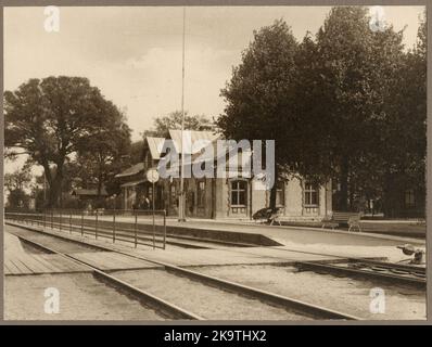 Billesholm's mine station planting decorative old oak tree. The name was 1943 Billesholm's mine. The station built in 1875 by Lion, Landskrona - Engelholm's railways. The station built in 1876. One -story station house in stone. After rebuilding 1922/23 Stock Photo