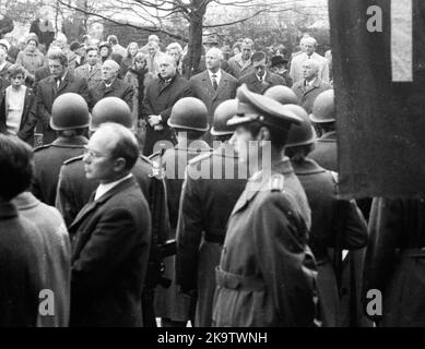 A meeting of the traditional associations of the Waffen- SS to honour their dead of the 6th SS Division North on 14. 11. 1971 in Hunrueck was Stock Photo