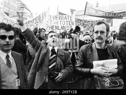 Greeks and Germans demonstrated in Bonn on 10. 3. 1973 against the Greek military junta and for freedom in Greece, Germany Stock Photo