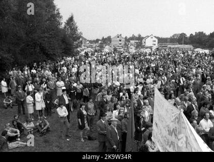 Left and peace movement committed flowers for Stukenbrock at the graves of Soviet war victims of the Nazi regime as a sign of reconciliation here on Stock Photo