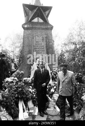 Left and peace movement committed flowers for Stukenbrock at the graves of Soviet war victims of the Nazi regime as a sign of reconciliation here on Stock Photo