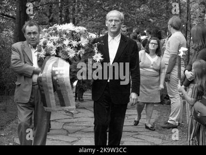 Left and peace movement committed flowers for Stukenbrock at the graves of Soviet war victims of the Nazi regime as a sign of reconciliation here on Stock Photo