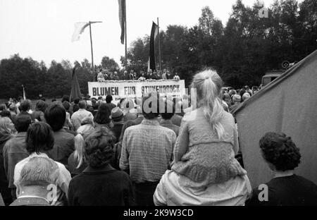 Left and peace movement committed flowers for Stukenbrock at the graves of Soviet war victims of the Nazi regime as a sign of reconciliation here on Stock Photo