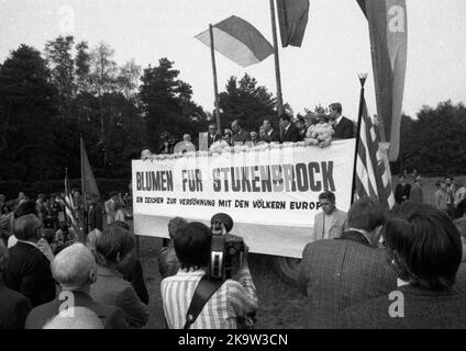 Left and peace movement committed flowers for Stukenbrock at the graves of Soviet war victims of the Nazi regime as a sign of reconciliation here on Stock Photo