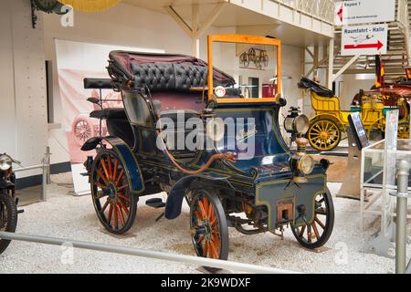 SPEYER, GERMANY - OCTOBER 2022: blue Daimler Riemenwagen 1895 retro car in the Technikmuseum Speyer.