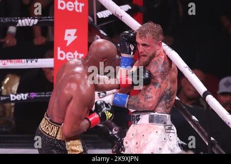 GLENDALE, AZ - OCTOBER 29: Jake Paul and Anderson Silva meet in the boxing ring for their Cruiserweight bout at Showtime’s Paul vs Silva PPV Event at the Desert Diamond Arena on October 29, 2022 in Glendale, Arizona, United States.(Photo by Alejandro Salazar/PxImages) Stock Photo