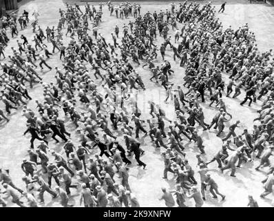 Prison Yard Riot in THE BIG HOUSE 1930 director GEORGE W. HILL story and dialogue Frances Marion Cosmopolitan Productions / Metro Goldwyn Mayer Stock Photo