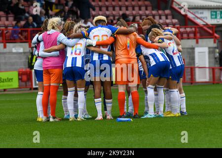 Crawley, UK. 30th Oct, 2022. Crawley, England, October 30th, 2022: Brighton players huddling before the Barclays FA Womens Super League game between Brighton and Hove Albion and Tottenham Hotspur at the Broadfield Stadium in Crawley, England. (Dylan Clinton/SPP) Credit: SPP Sport Press Photo. /Alamy Live News Stock Photo