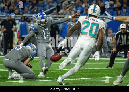 DETROIT, MI - OCTOBER 30: Detroit Lions Placekicker (17) Michael Badgley  successfully kicks a field