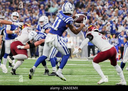 Washington Commanders safety Kamren Curl (31) gets set on defense during an  NFL pre-season football game against the Kansas City Chiefs Saturday, Aug.  20, 2022, in Kansas City, Mo. (AP Photo/Peter Aiken