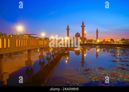 View of beautiful Ampuan Jemaah Mosque during sunrise Stock Photo