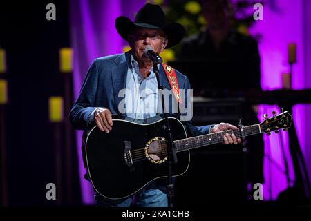 Nashville, United States. 30th Oct, 2022. Nashville, Tenn. - George Strait performs during Coal Miner's Daughter A Celebration of the Life and Music of Loretta Lynn at the Grand Ole Opry in Nashville, Tenn. Credit: Jamie Gilliam/The Photo Access Credit: The Photo Access/Alamy Live News Stock Photo