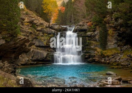 Beautiful waterfall on the Arazas river in the Ordesa y Monte Perdido National Park in the Pyrenees, Huesca, Spain Stock Photo