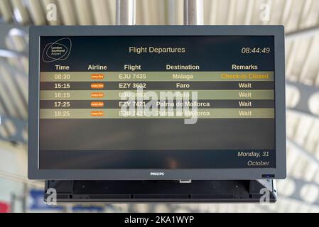 London Southend Airport, Essex, UK. 31st Oct, 2022. London Southend Airport has struggled to return to its pre-Covid levels of passenger numbers with only one airline - easyJet - resuming summer season flights to just three destinations, which are ceasing today for the winter. After today’s operations the airport will have no scheduled passenger flights until the airline’s return in late March 2023. The morning’s arrival from and departure to Malaga is the final to that destination, with services to Faro and Palma de Mallorca operating later Stock Photo