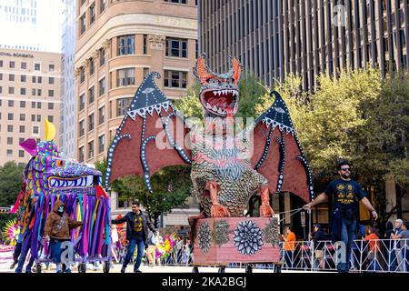 Viva la Vida Parade celebrating the Day of the Dead (Dia de los Muertos) in Austin, Texas Stock Photo