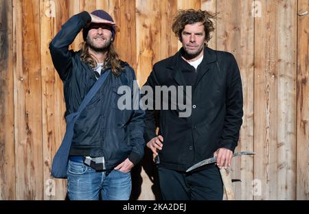 Munich, Germany. 31st Oct, 2022. Peter Brugger (l), singer and guitarist, and Rüdiger 'Rüde' Linhof, bassist, of the band Sportfreunde Stiller recorded during an interview. The band will release its eighth album, 'Jeder nur ein X,' on Nov. 11, 2022. Credit: Sven Hoppe/dpa/Alamy Live News Stock Photo