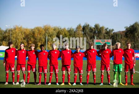 Buftea, Romania, 29th October 2022. The team of Denmark line-up during the UEFA Under-17 Men European Championship Qualifier match between Denmark and Estonia at Football Centre FRF in Buftea, Romania. October 29, 2022. Credit: Nikola Krstic/Alamy Stock Photo