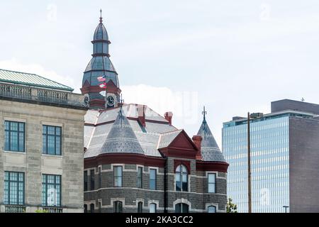 Little Rock, Arkansas, USA capital city cityscape with modern architecture tower skyscrapers and Pulaski County Courthouse Stock Photo