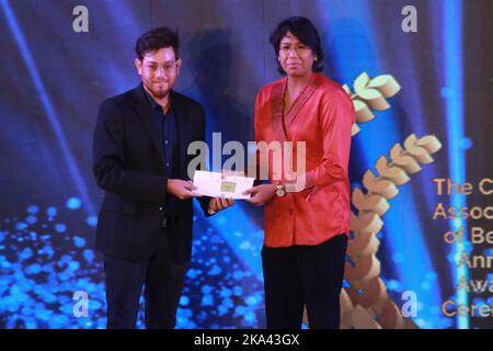 Kolkata, India. 29th Oct, 2022. (10/29/2022) Former Indian Women Cricketer Jhulan Goswami during CAB annual award Ceremony at the Netaji Indoor Stadium in Kolkata, India on October 29, 2022. (Photo by Dipa Chakraborty/Pacific Press/Sipa USA) Credit: Sipa USA/Alamy Live News Stock Photo