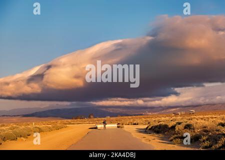 Hiking the California Aqueduct, Pacific Crest Trail, California, USA Stock Photo