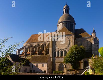 Collegiate Church of Saint-Quiriace in the city of Provins Stock Photo