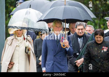 The Prince of Wales and The Duchess of Cornwall visit the National War Memorial, Wellington, New Zealand, on  Wednesday, November 04, 2015. Stock Photo