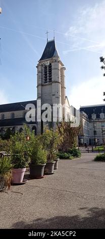 Église saint Cyr - sainte Julitte à Villejuif, Val de Marne, France Stock Photo