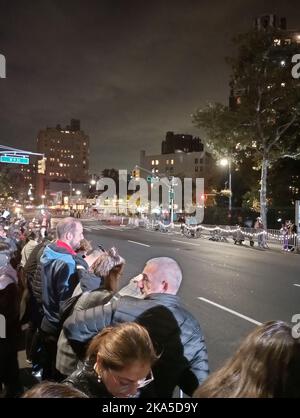 New York, USA. 31st Oct, 2022. Crowds gather along 6th Avenue at New York City's Village Halloween Parade on October 31, 2022. (Photo? by Efren Landaos/Sipa USA) Credit: Sipa USA/Alamy Live News Stock Photo