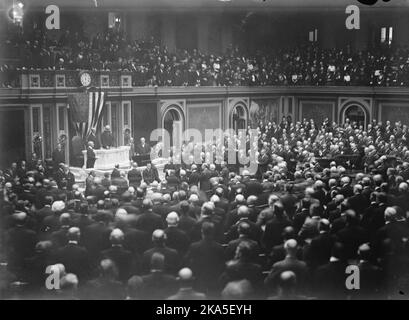 President Woodrow Wilson addressing Congress Stock Photo